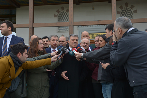 11. Cumhurbaşkanı Abdullah Gül Cuma Namazı Çıkışında Konuştu